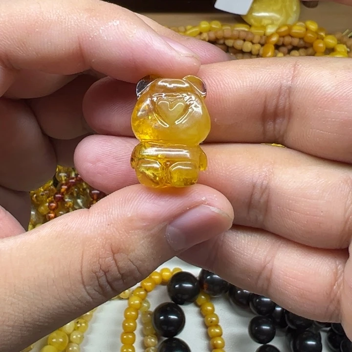 琥珀未镶嵌珠宝奇石