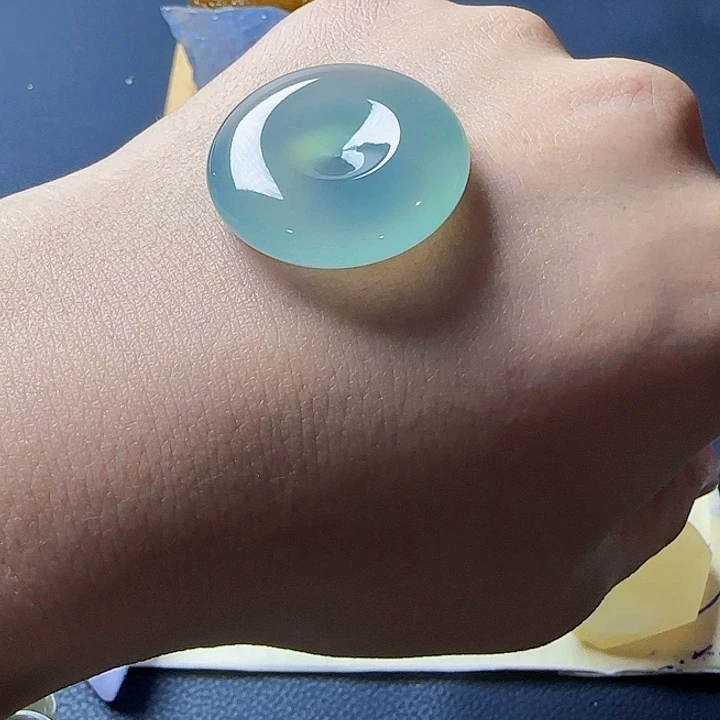 一***头翡翠未镶嵌耳饰翡翠