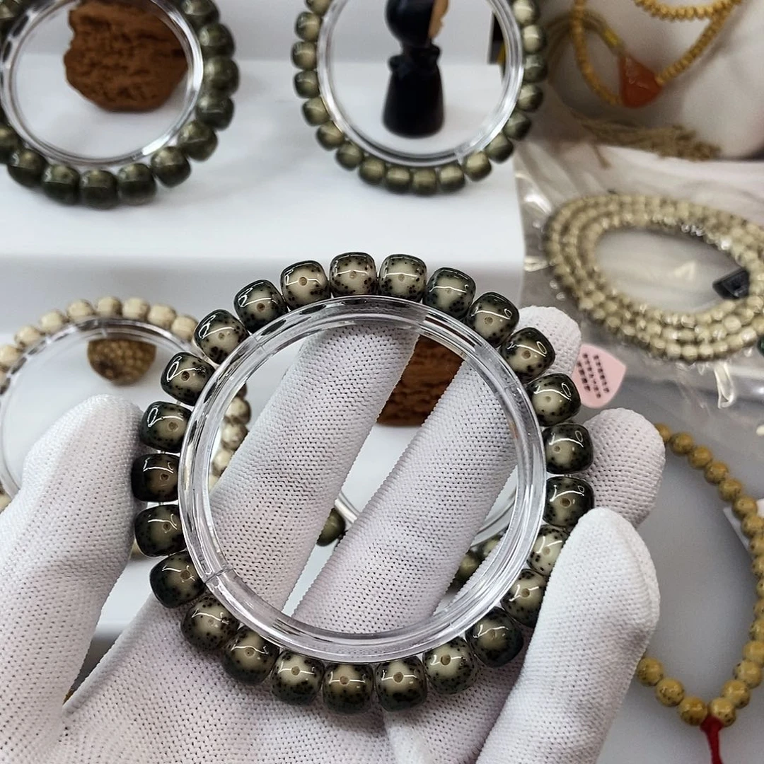 爱***酒星月菩提手串卡9绿包白大眼睛m75