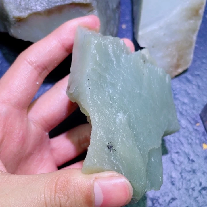 和田玉未镶嵌珠宝半成品