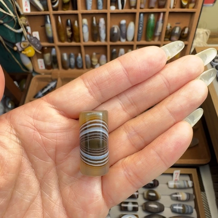 ℳ***ℳ玛瑙/玉髓未镶嵌缠丝玛瑙