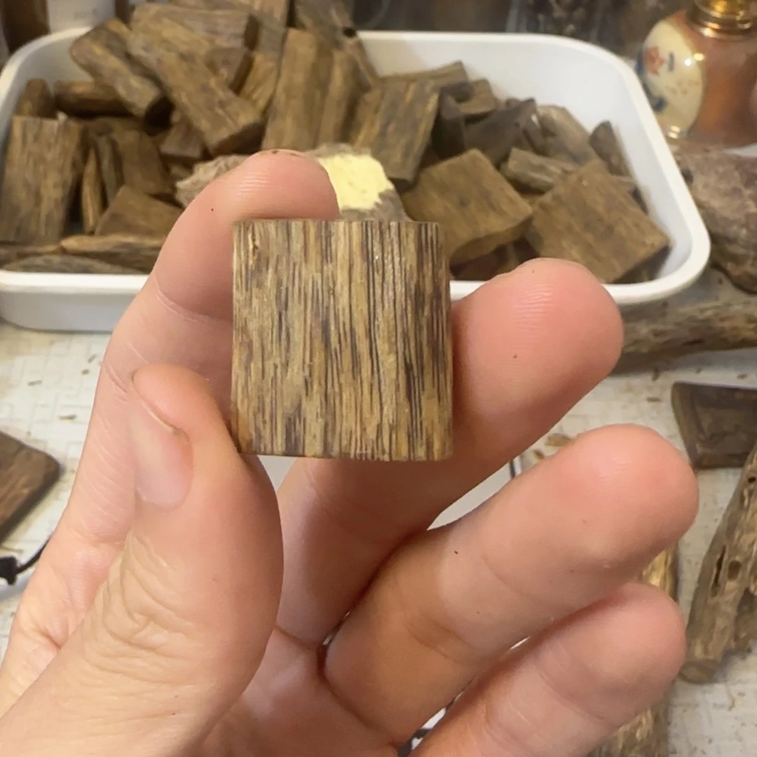 沉香碎屑沉香绿棋