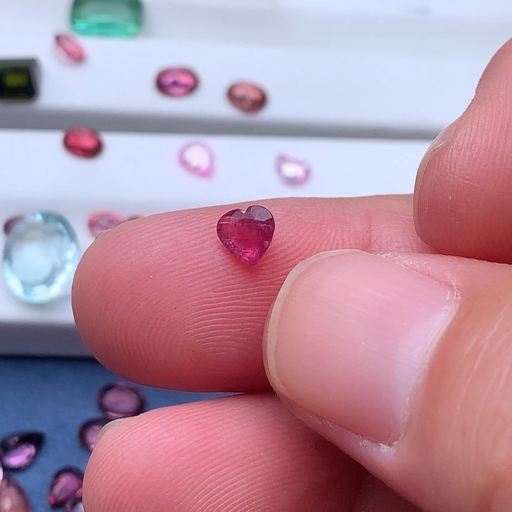 我***蝶碧玺珠宝半成品未镶嵌