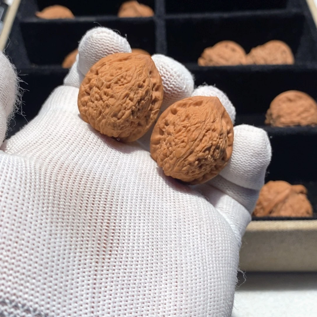 ****戴把件文玩核桃B0037七步沟28（全）差尺