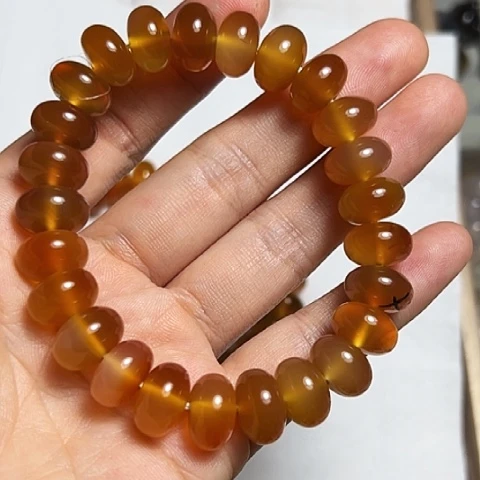 奕***子玛瑙/玉髓合金颈饰