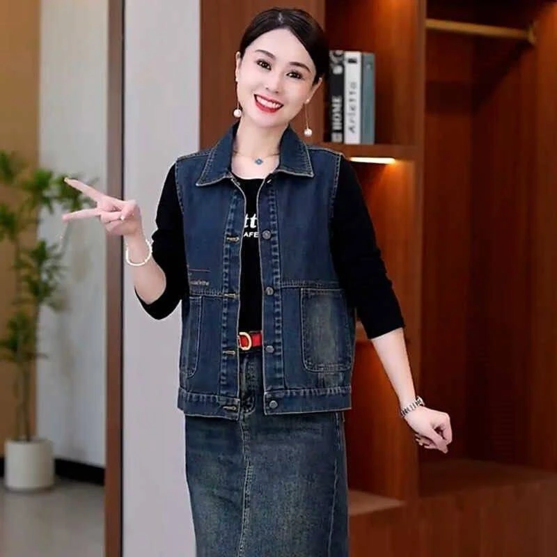 春秋新款牛仔马甲女修身显瘦洋气休闲小个子短款时尚刺绣马夹上衣