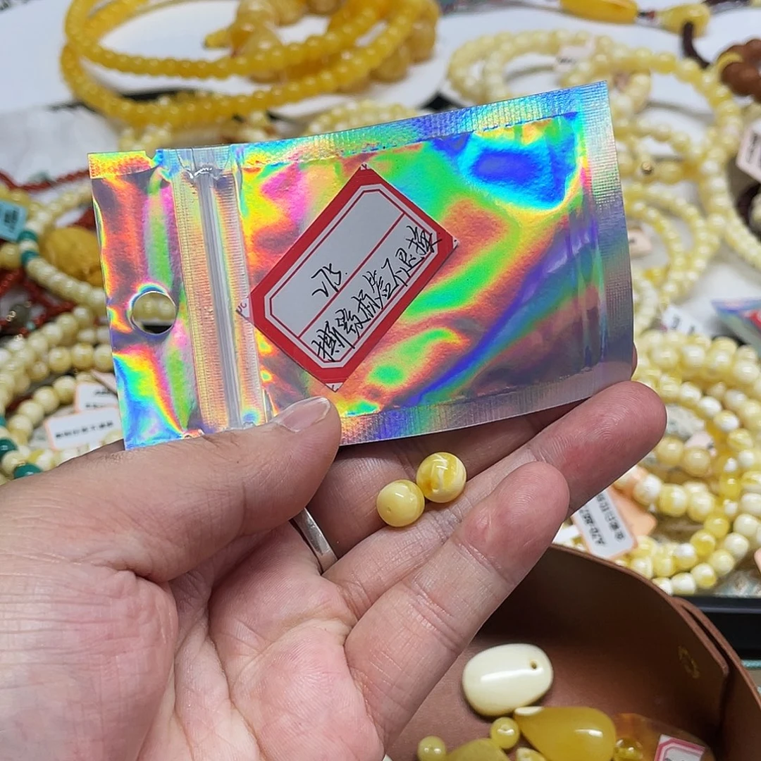 一***娱蜜蜡未镶嵌手串两颗