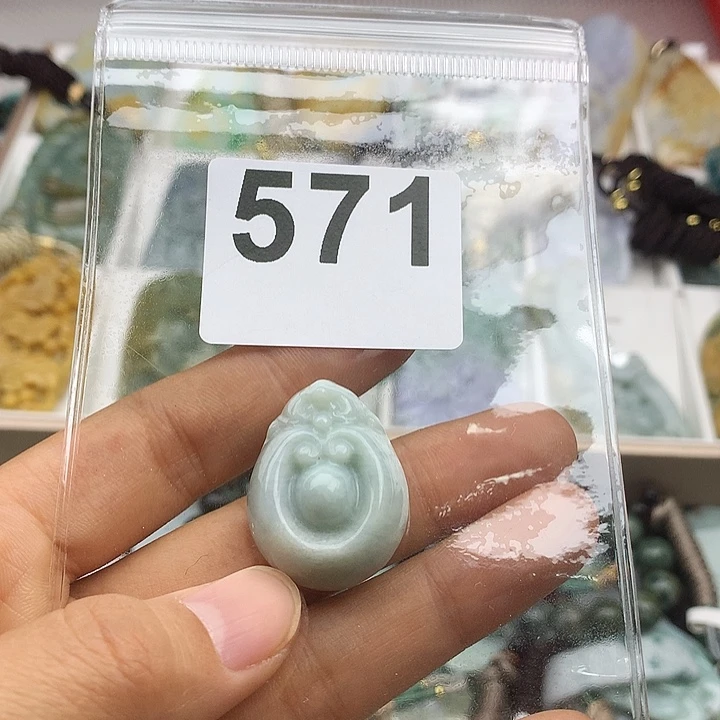 翡翠颈饰未镶嵌z****f翡翠