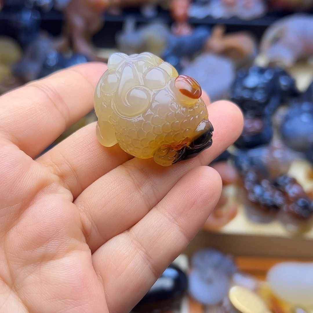 玛瑙/玉髓未镶嵌挂件手玩小摆件金蟾