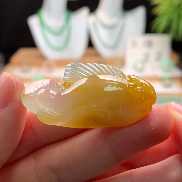 翡翠未镶嵌颈饰天然缅甸A货翡翠