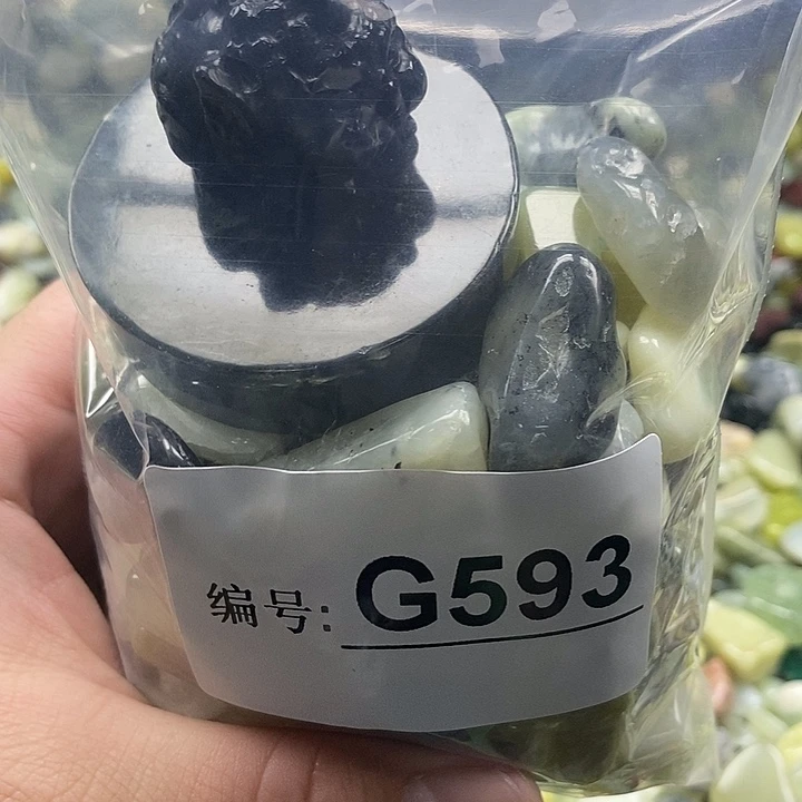 岫玉鱼缸石未镶嵌