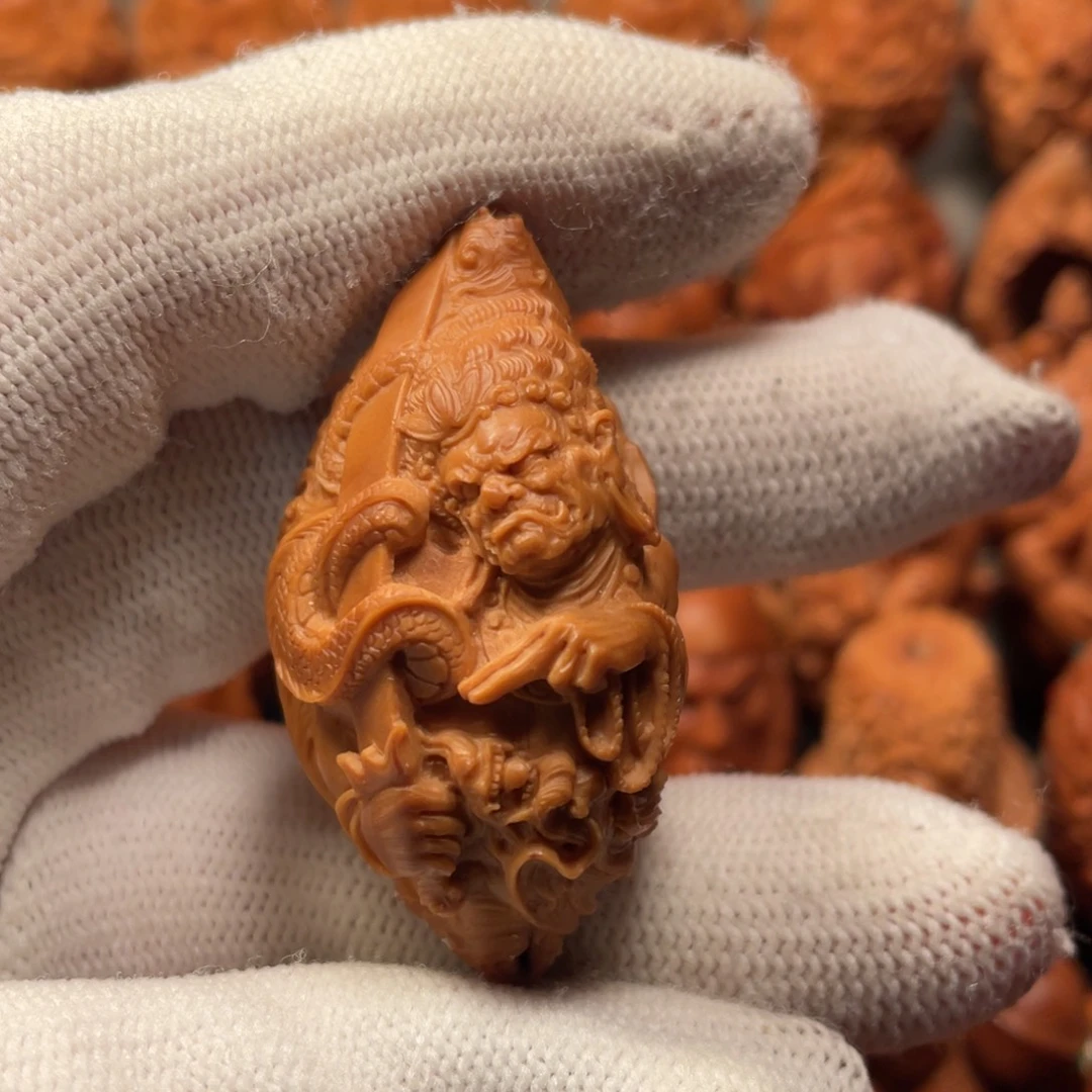 橄榄核吊坠不动明王