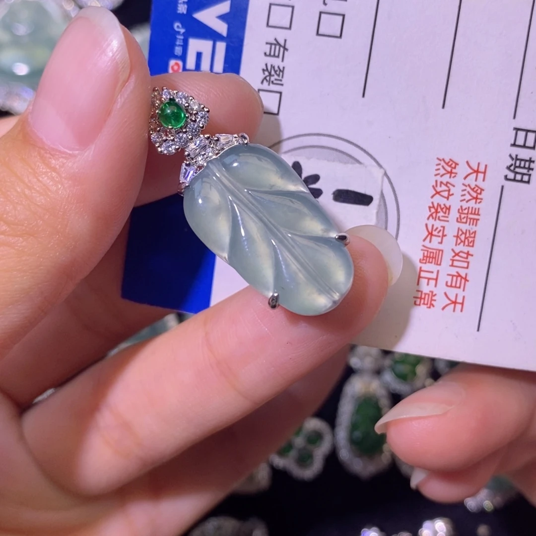 翡翠未镶嵌颈饰天然