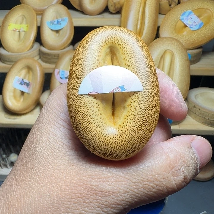 主***持香榧木竹根竹隔一物一拍