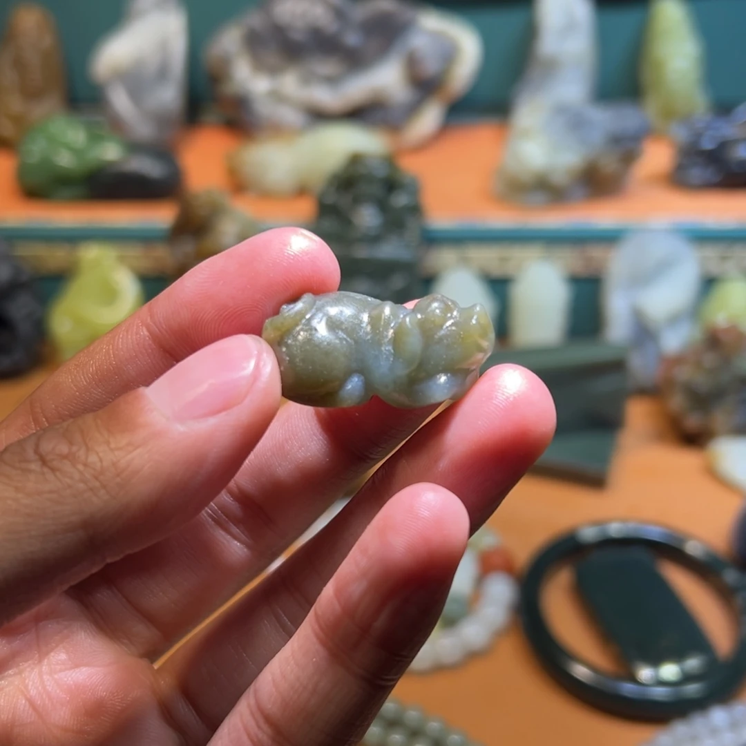 和田玉未镶嵌挂件