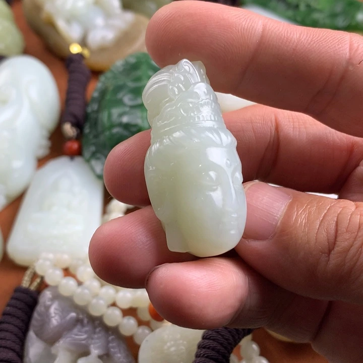 未镶嵌和田玉挂件