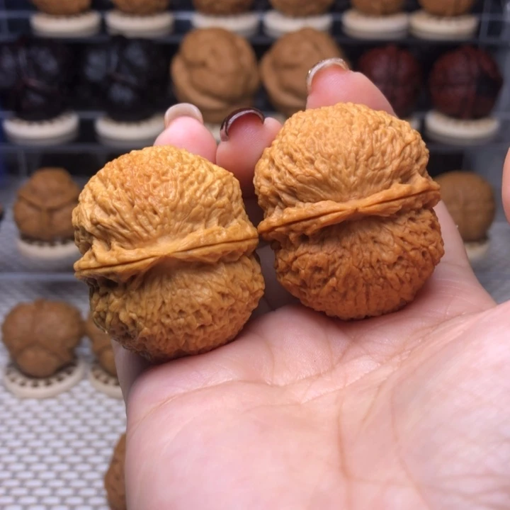 文玩核桃把件50号鱼子纹绣球39尺