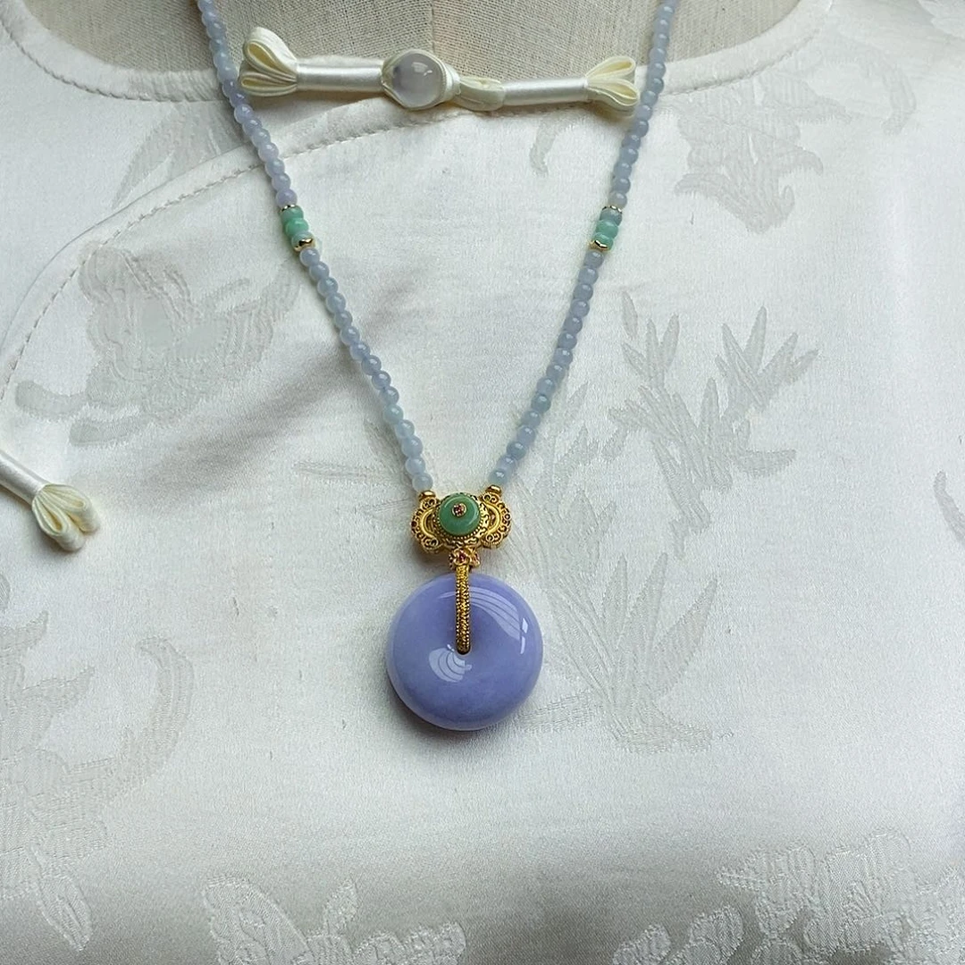 翡翠颈饰未镶嵌天然