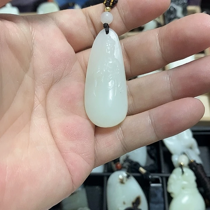 三***下颈饰未镶嵌和田玉