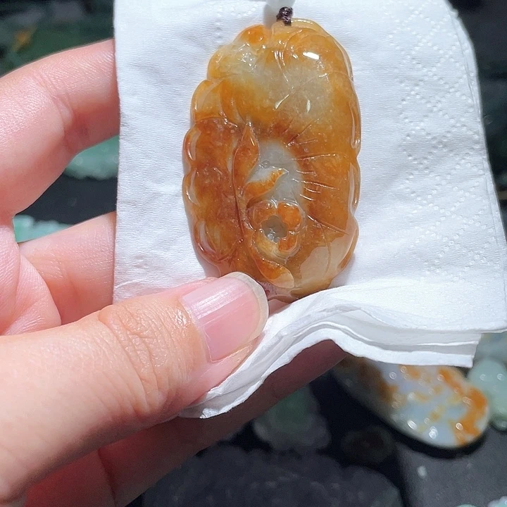 颈饰未镶嵌翡翠天