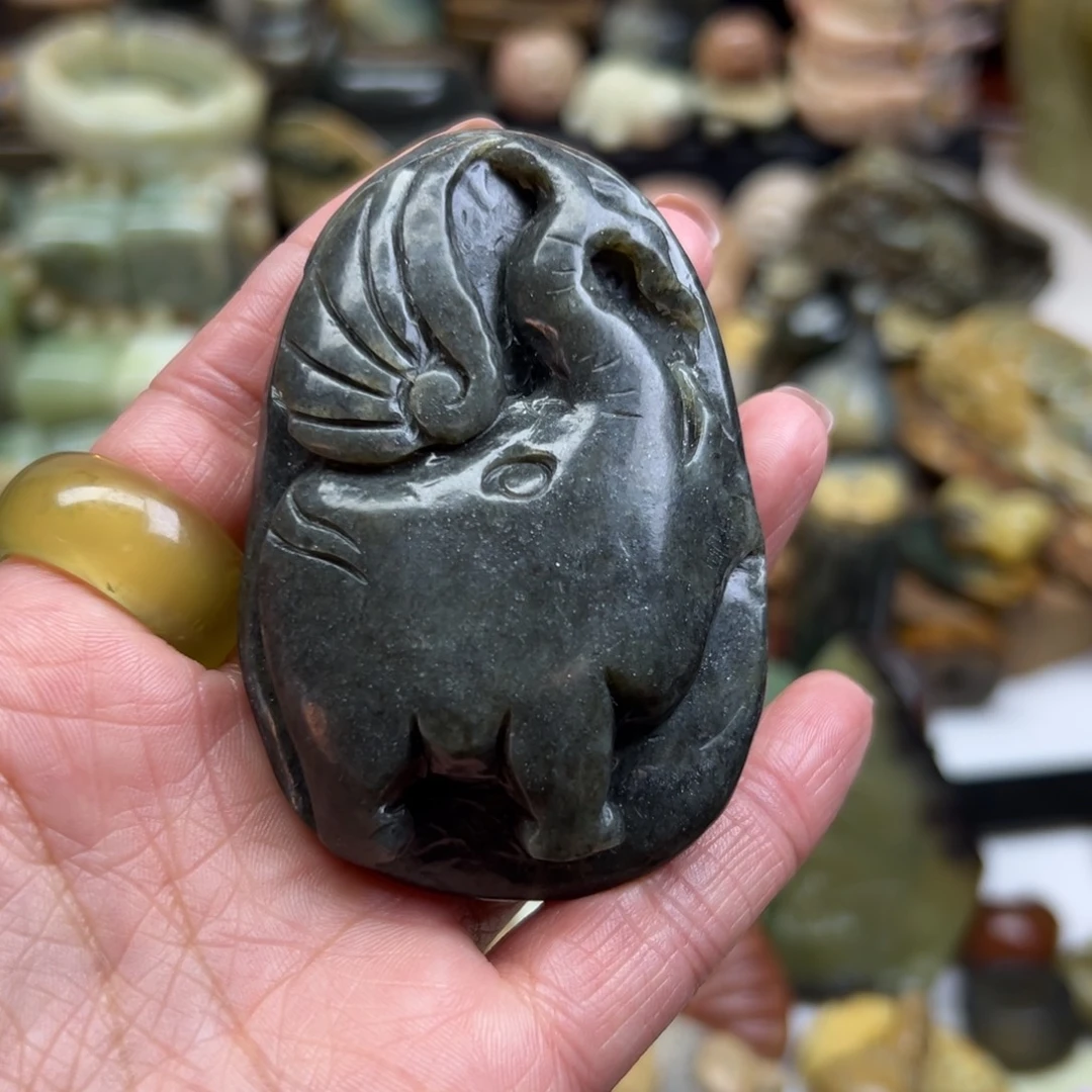 花***海岫岩河磨玉（透闪石质玉）未镶嵌颈饰河磨玉小象