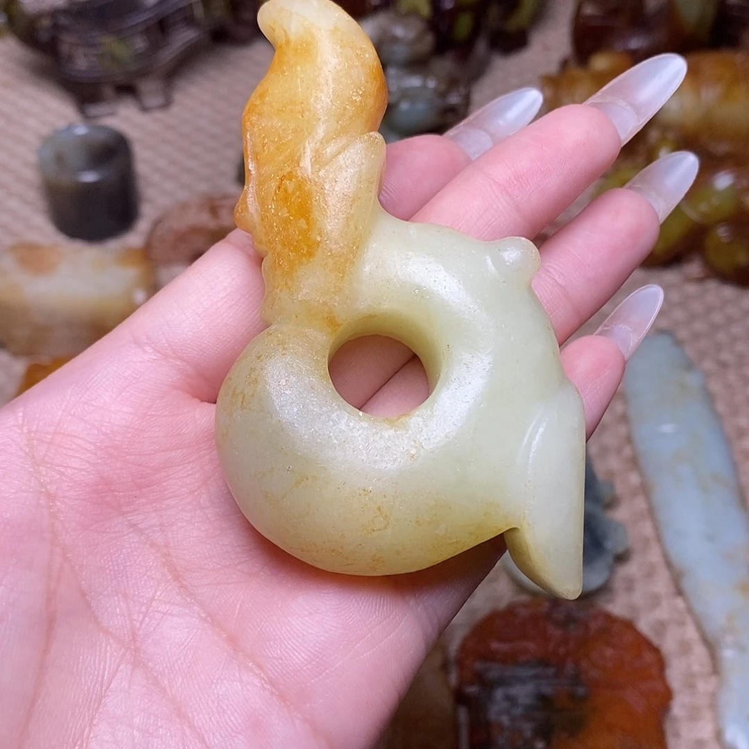 未镶嵌蛇纹石玉颈饰