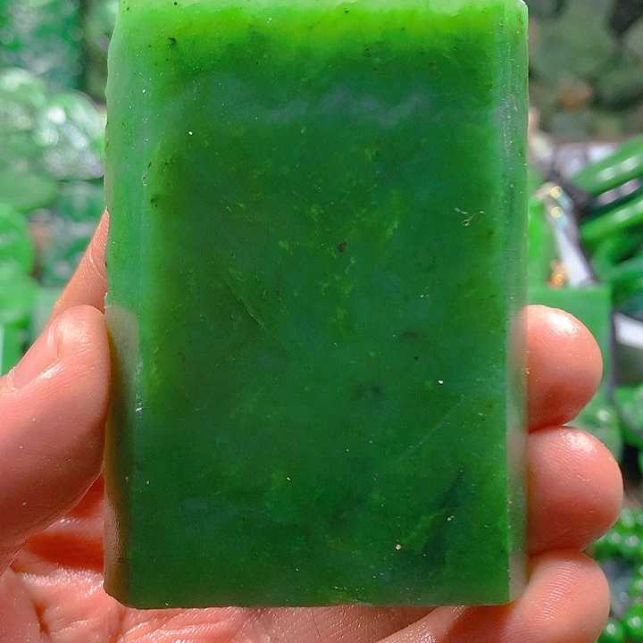 和田玉（碧玉）未镶嵌珠宝奇石