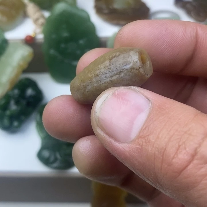 和田玉（糖玉）未镶嵌颈饰