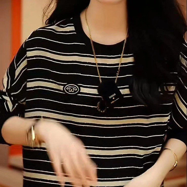 新款时尚洋气显瘦遮肉百搭中年长袖打底