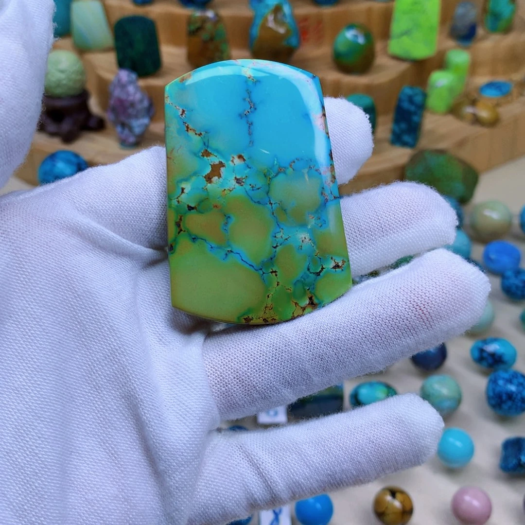 绿松石未镶嵌三彩随行