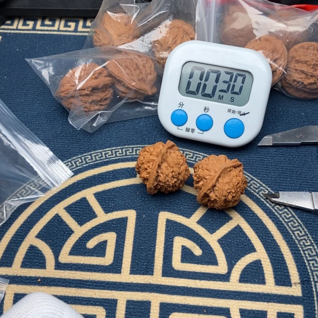 前***风文玩核桃吊坠野生