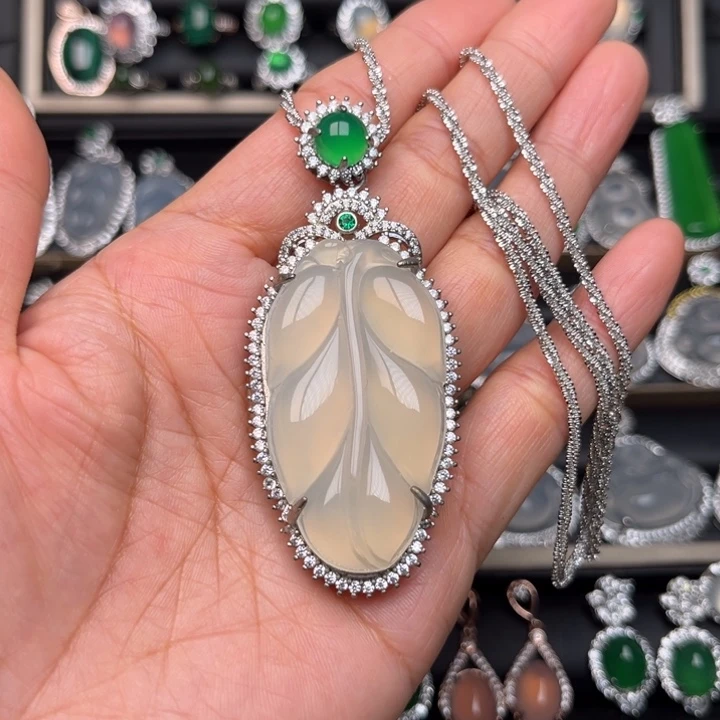 玛瑙/玉髓合金颈饰