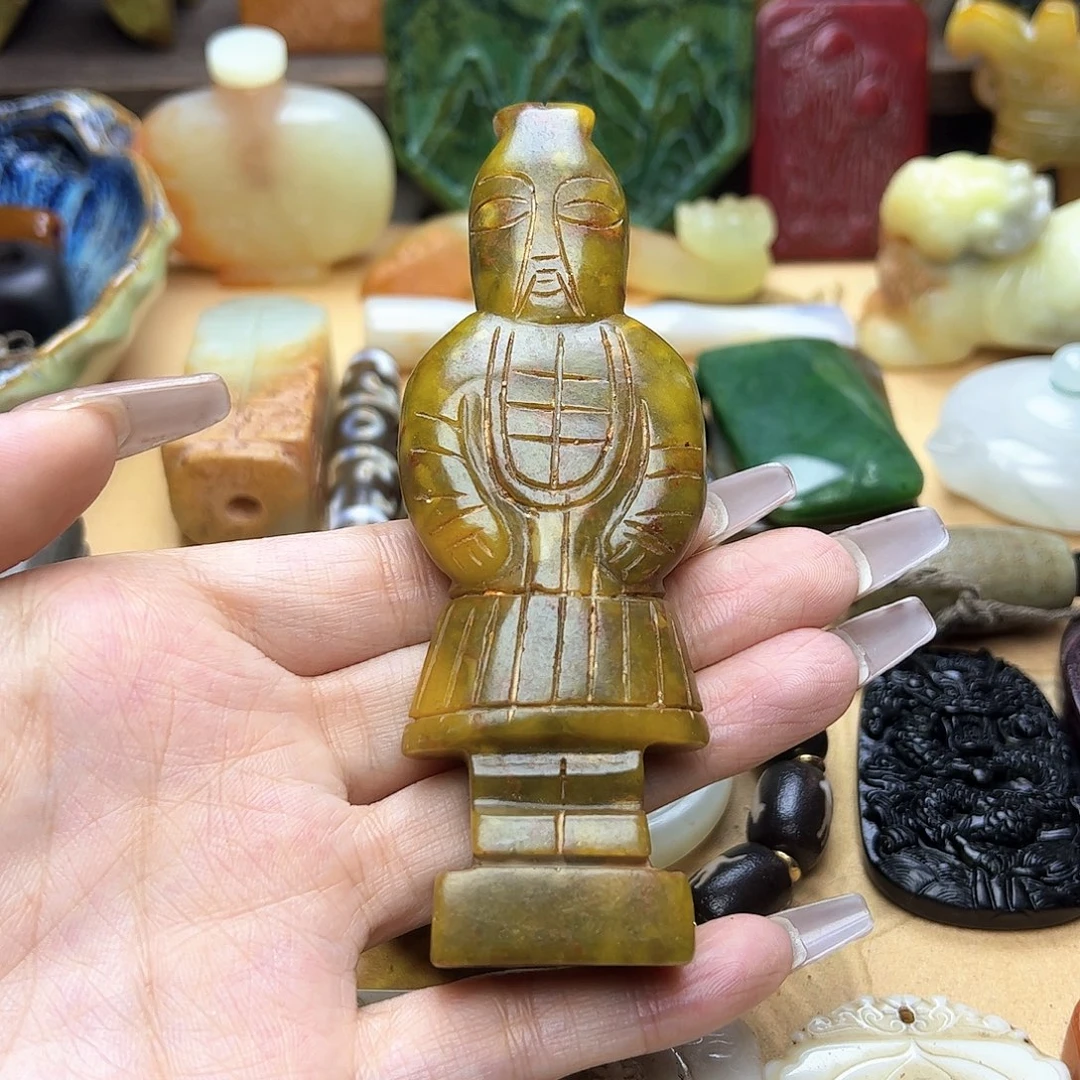 蛇纹石玉未镶嵌颈饰