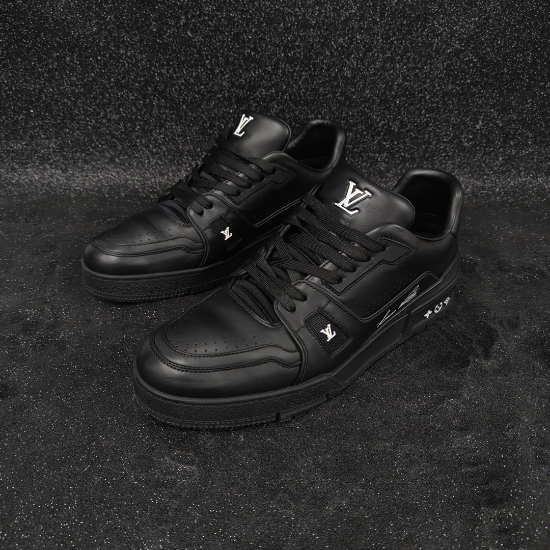 99新 LouisVuitton/路易威登 8码/42码/全皮黑武士trainer鞋
