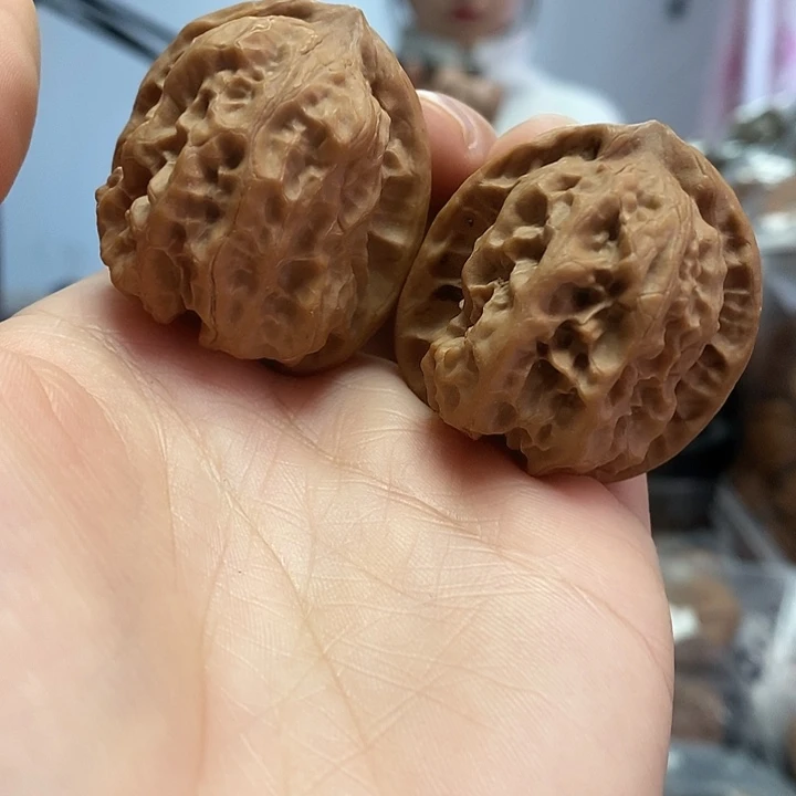 把件文玩核桃36蜡皮磐石小众