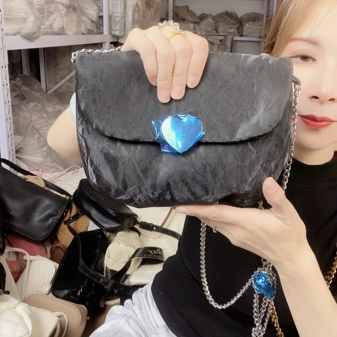蚕丝小牛剖层皮革PU