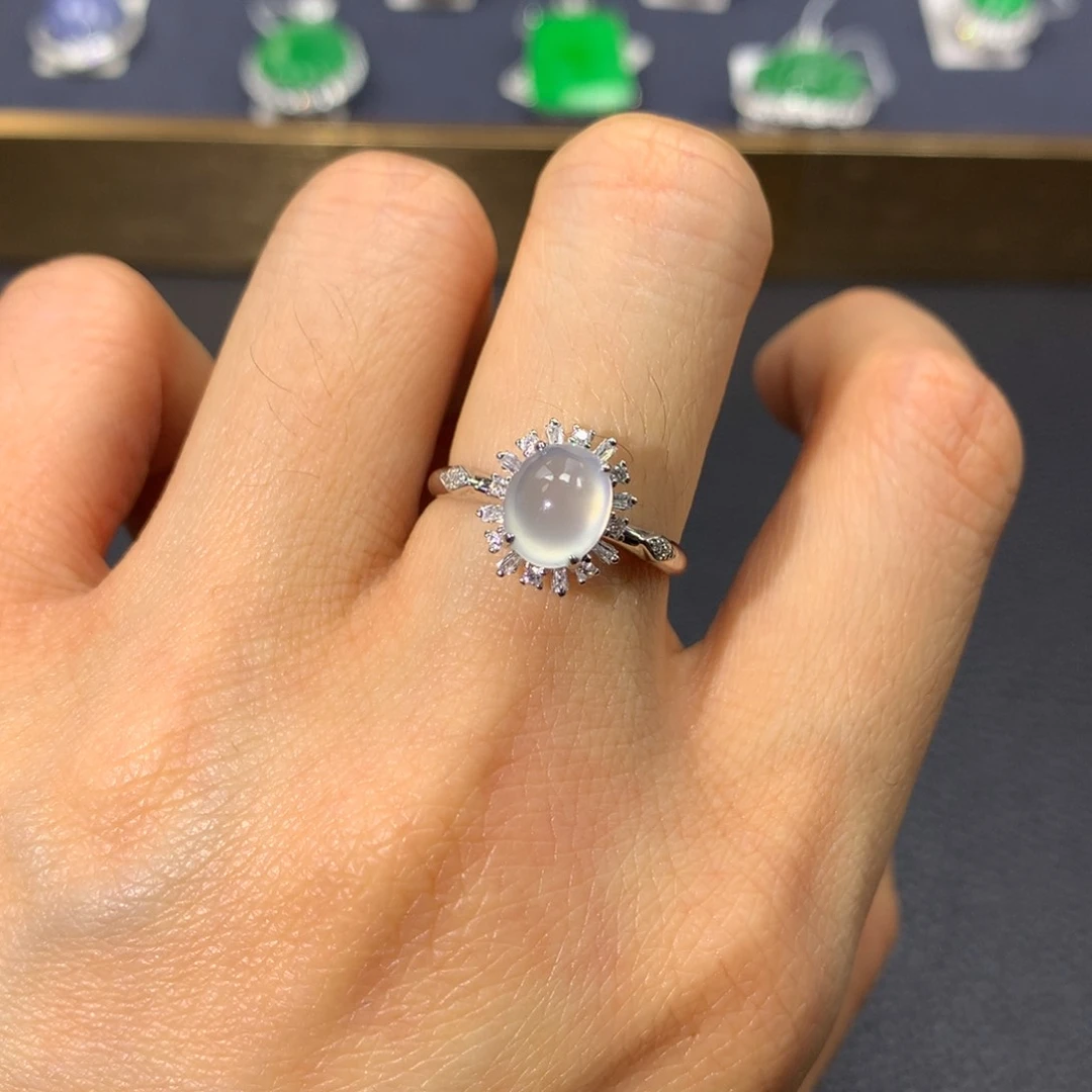 翡翠戒指18K金镶嵌翡翠