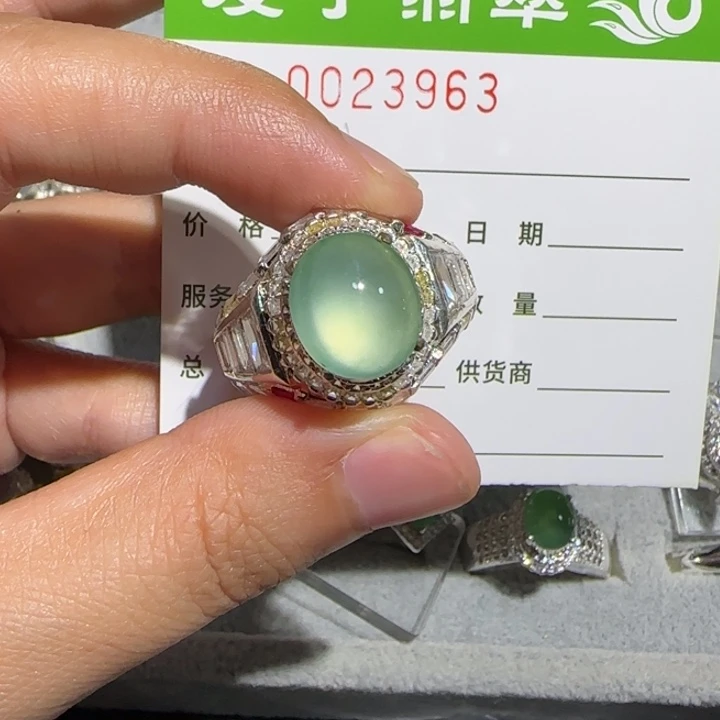 定制翡翠未镶嵌云**轻