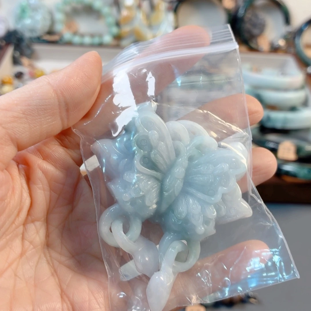 焦***子翡翠未镶嵌颈饰手串