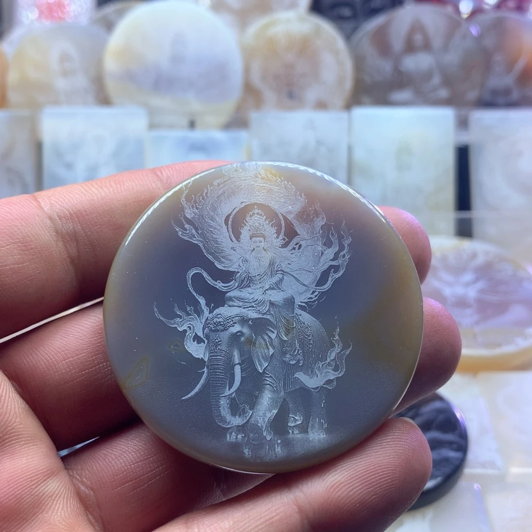 未镶嵌颈饰玛瑙/玉髓手****f