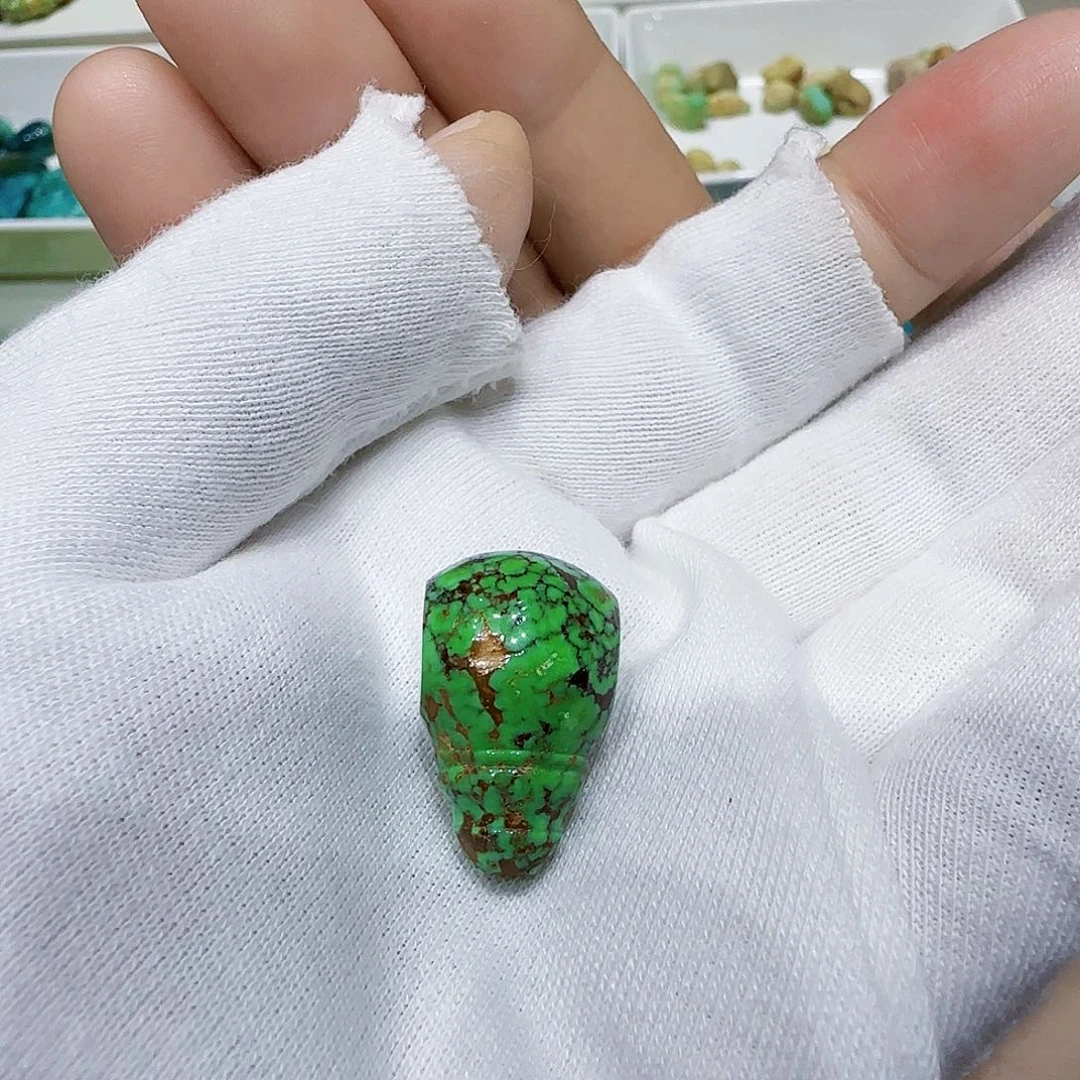 绿松石未镶嵌原矿绿松石