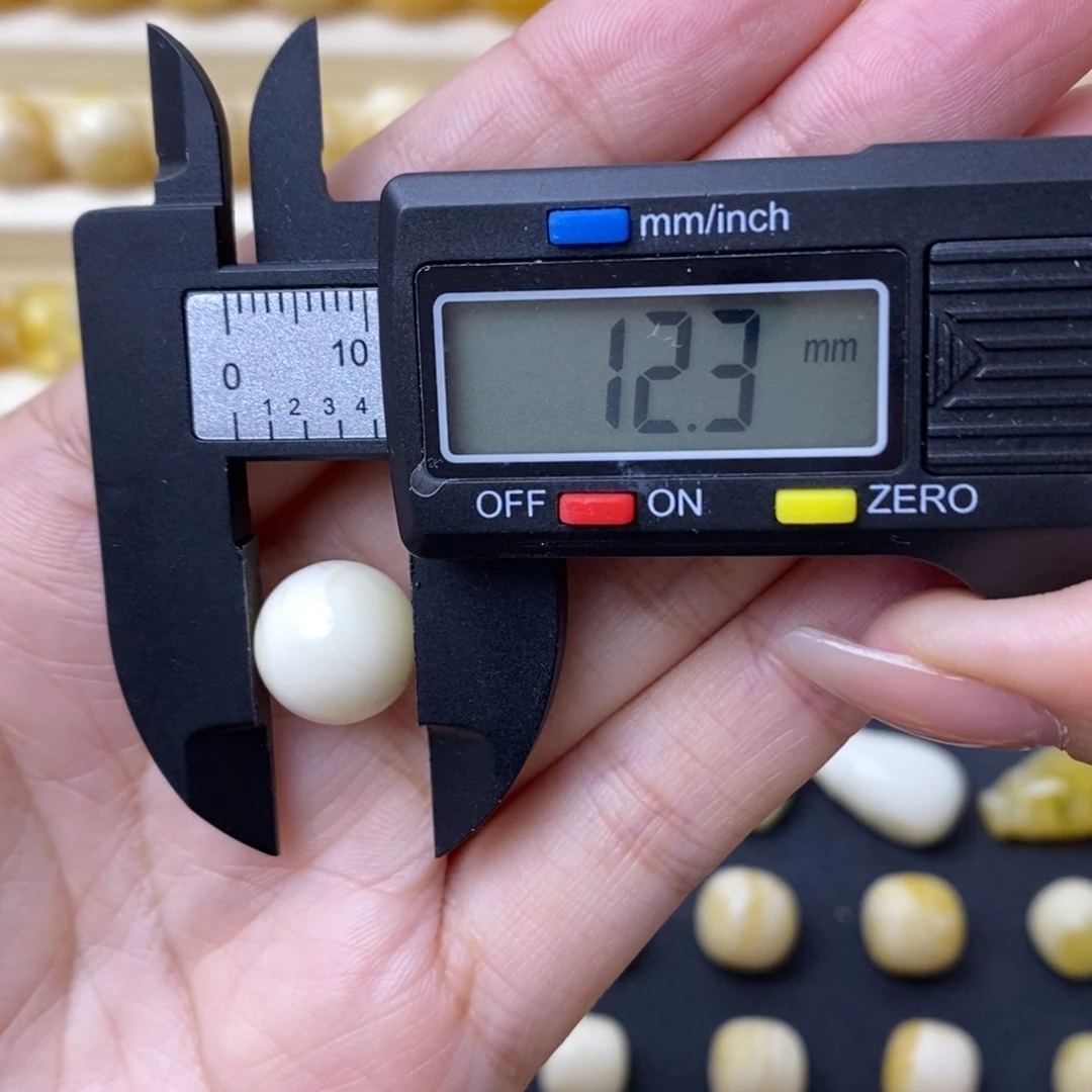 琥珀未镶嵌珠宝奇石T****1