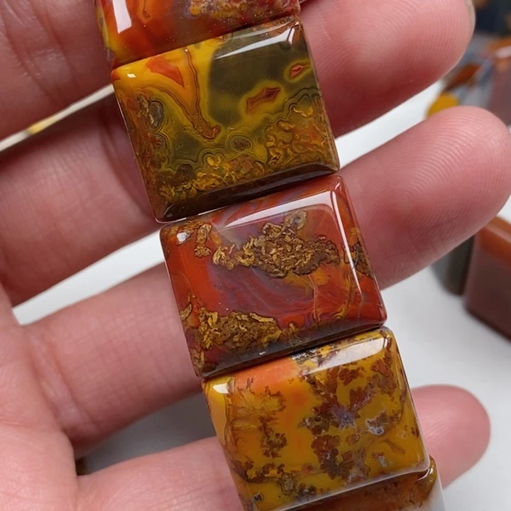 未镶嵌玛瑙/玉髓珠宝奇石清**人