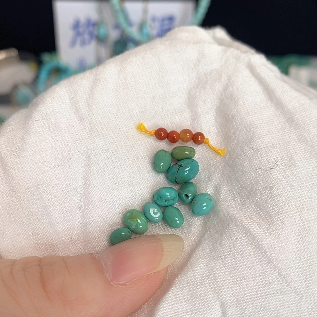 南红玛瑙未镶嵌珠宝奇石