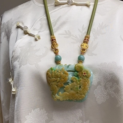 翡翠颈饰未镶嵌天然