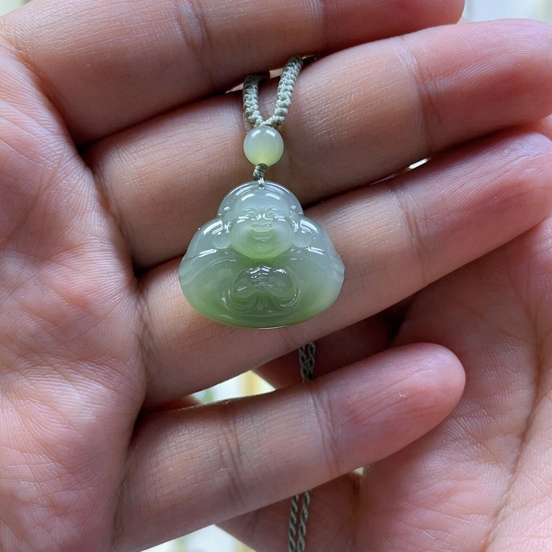 和田玉未镶嵌吊坠(赠链)