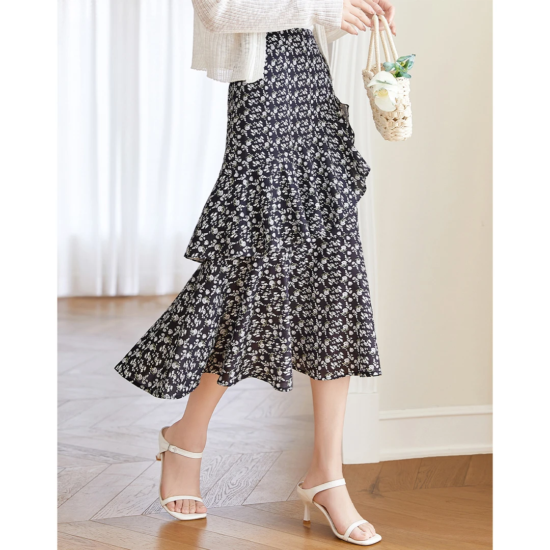 沫晗依美【直播】飘逸半身裙24秋季舒适休闲印花垂坠设计感气质半裙