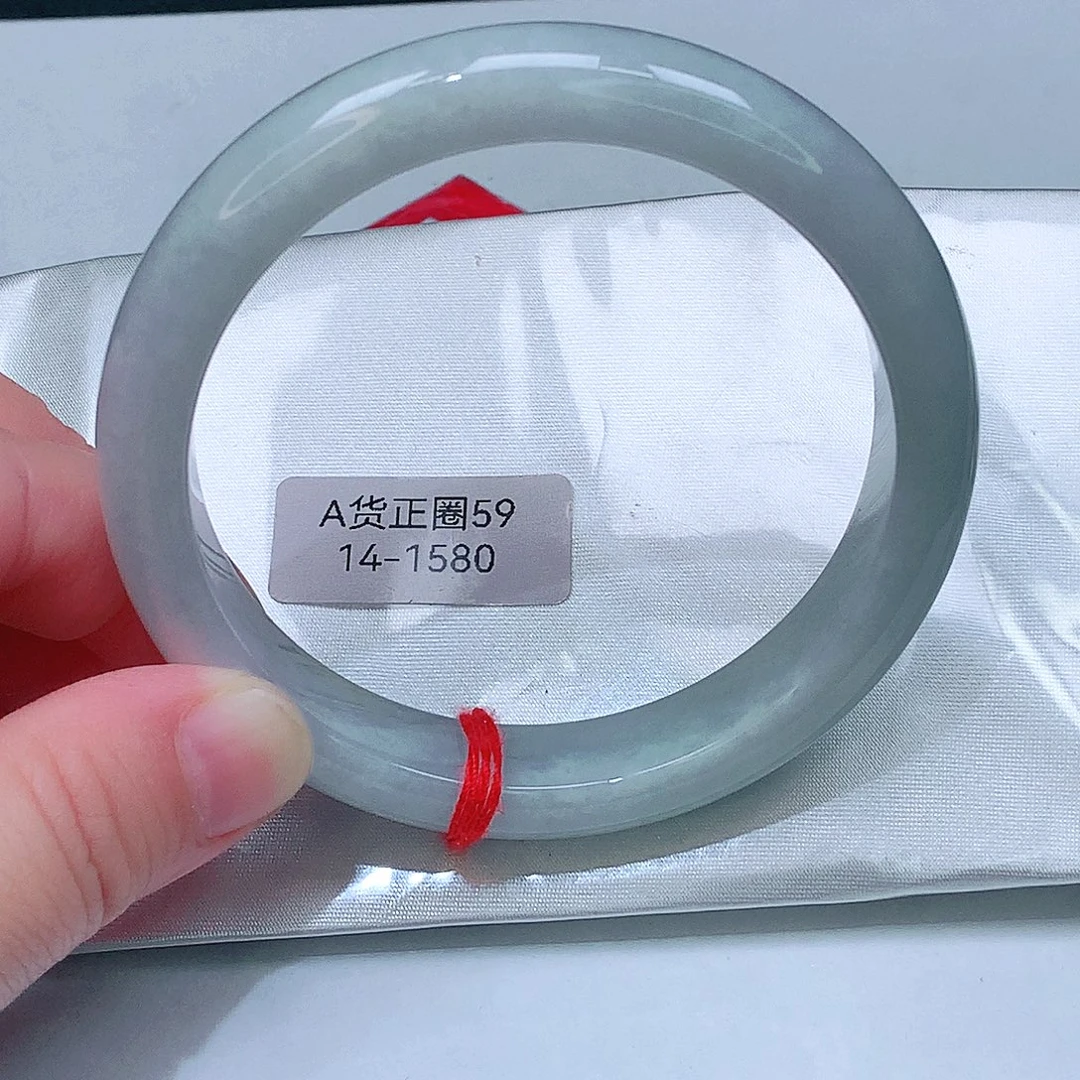翡翠手镯未镶嵌14