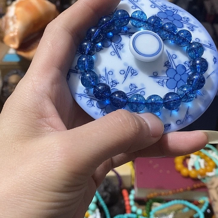 瓷器工艺精湛精细