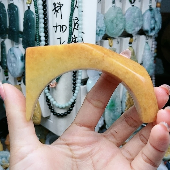 颈饰足铂镶嵌翡翠翡翠